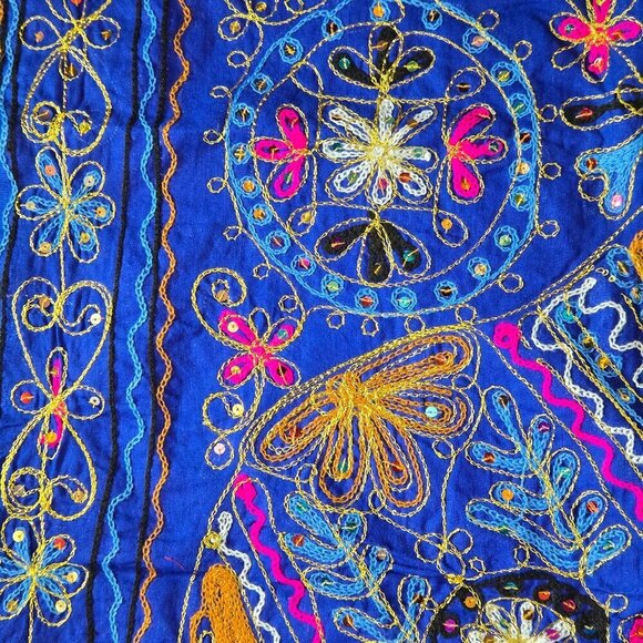 Handmade Embroidered Elephant Tablecloth/Wall Hanging Sequins Folk Art India - Picture 7 of 8